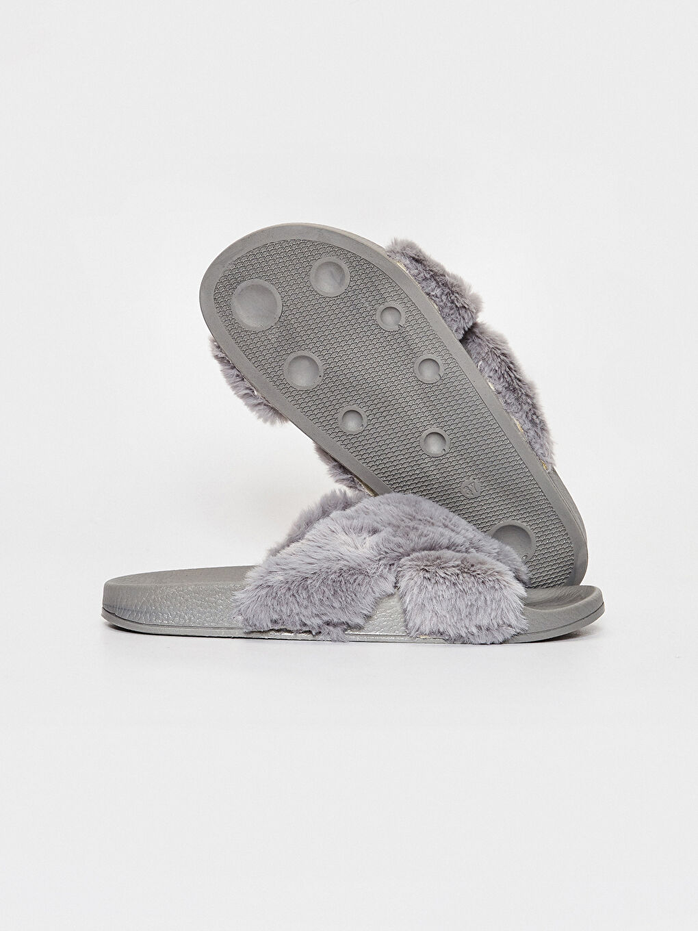 Gri Kadın Çapraz Bant Pelüş Ev Terliği-2