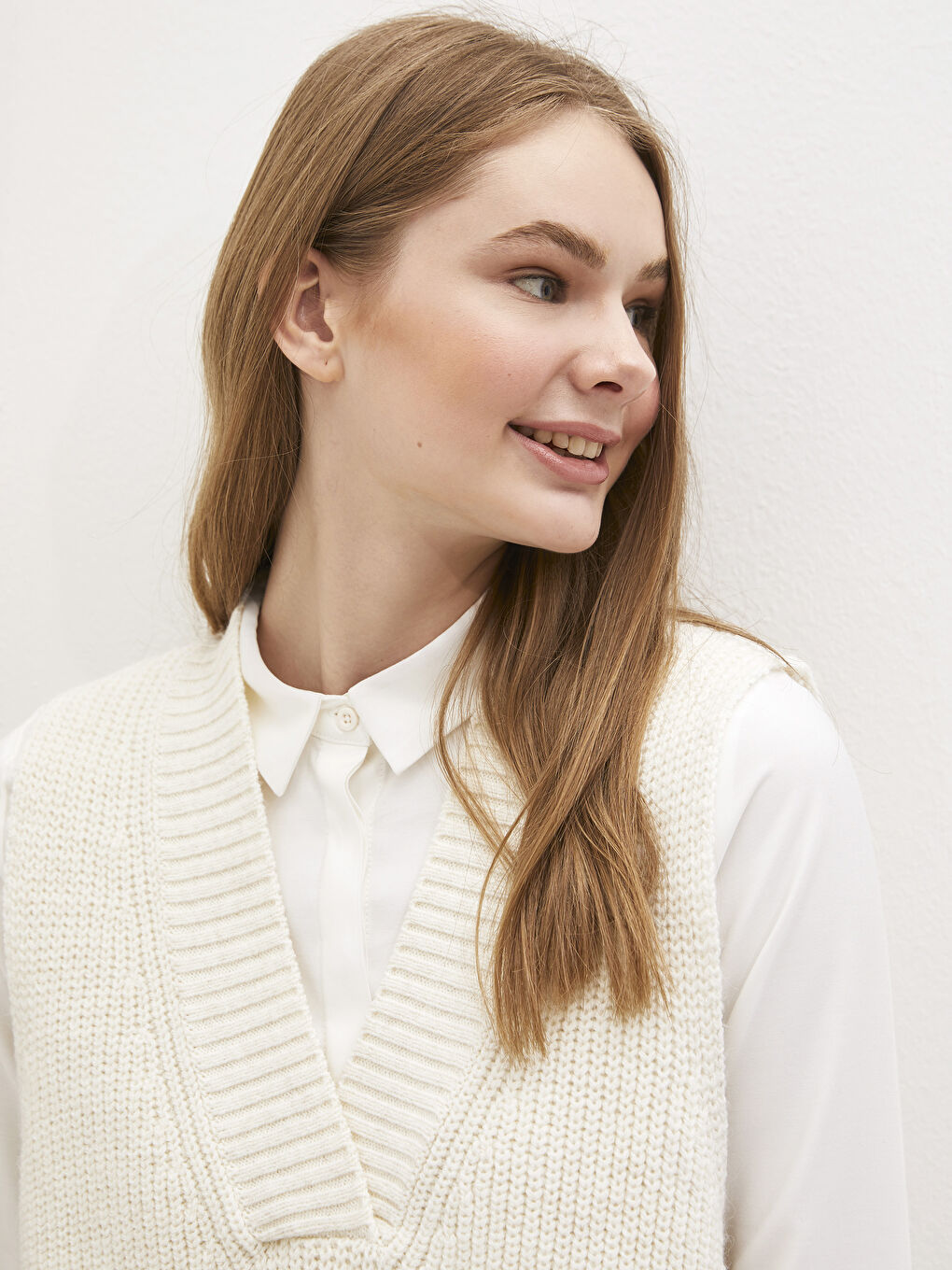 Ekru Regular Fit V Yaka Süveter-3