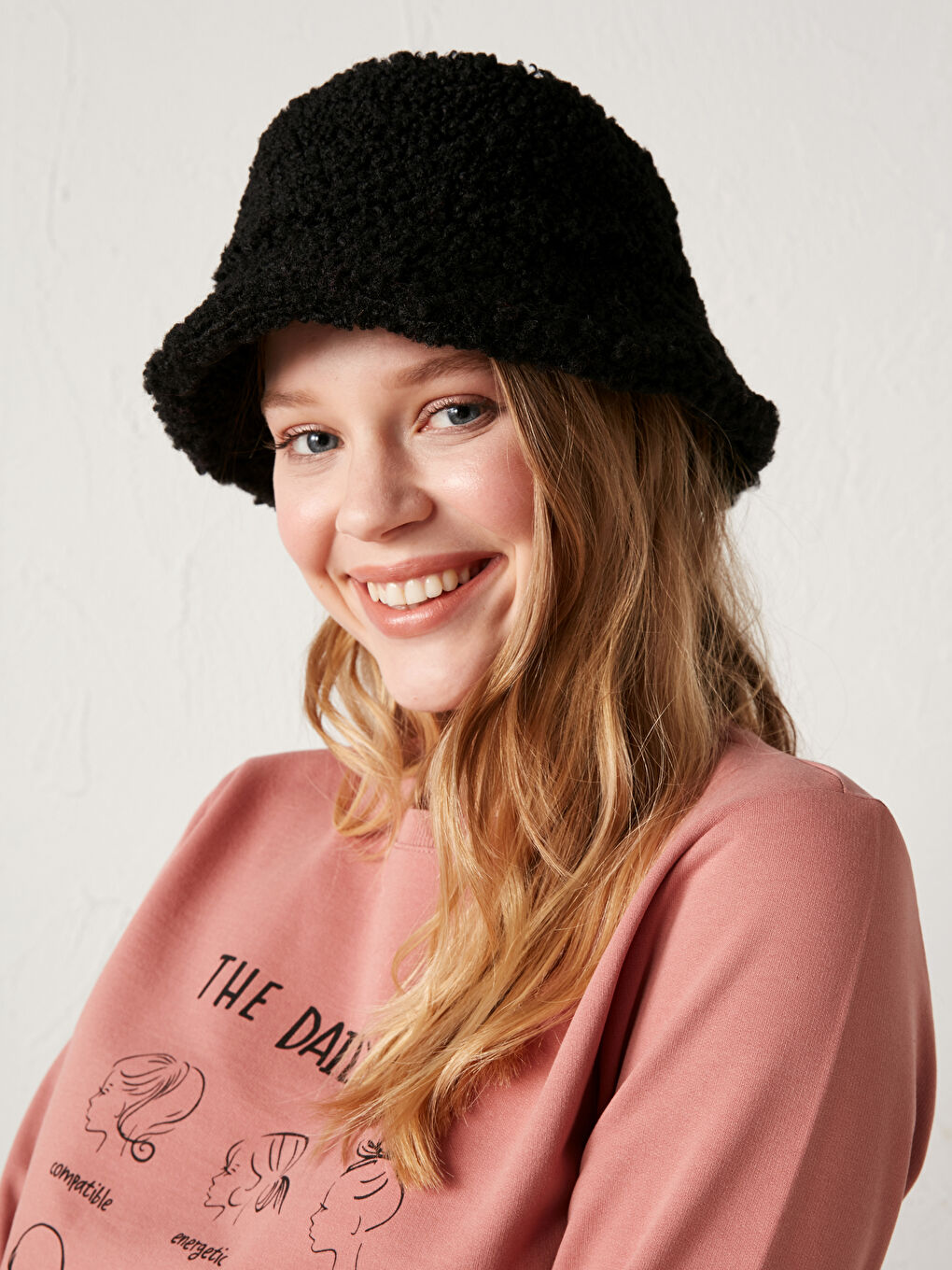 Siyah Kadın Tay Tüyü Bucket Şapka-2