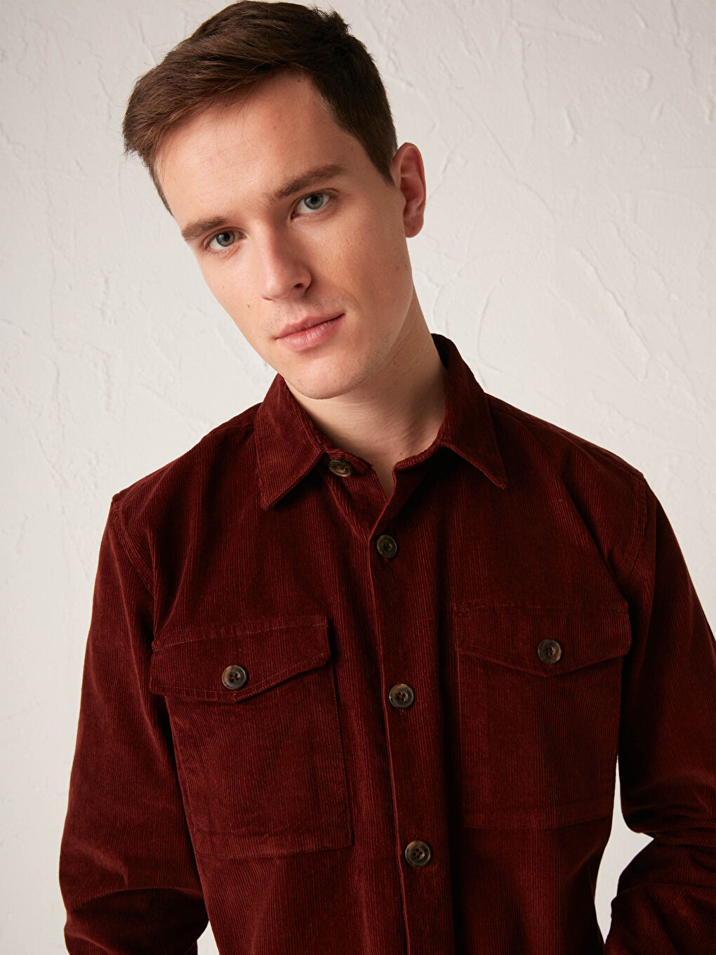 Kahverengi Slim Fit Uzun Kollu Kadife Gömlek-1