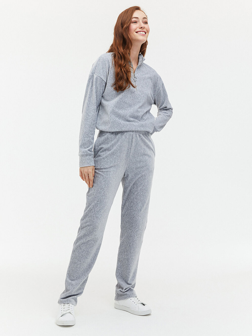 LCWAIKIKI Basic Elastic Waist Velvet Sweatpants -0WIR34Z8-LAN