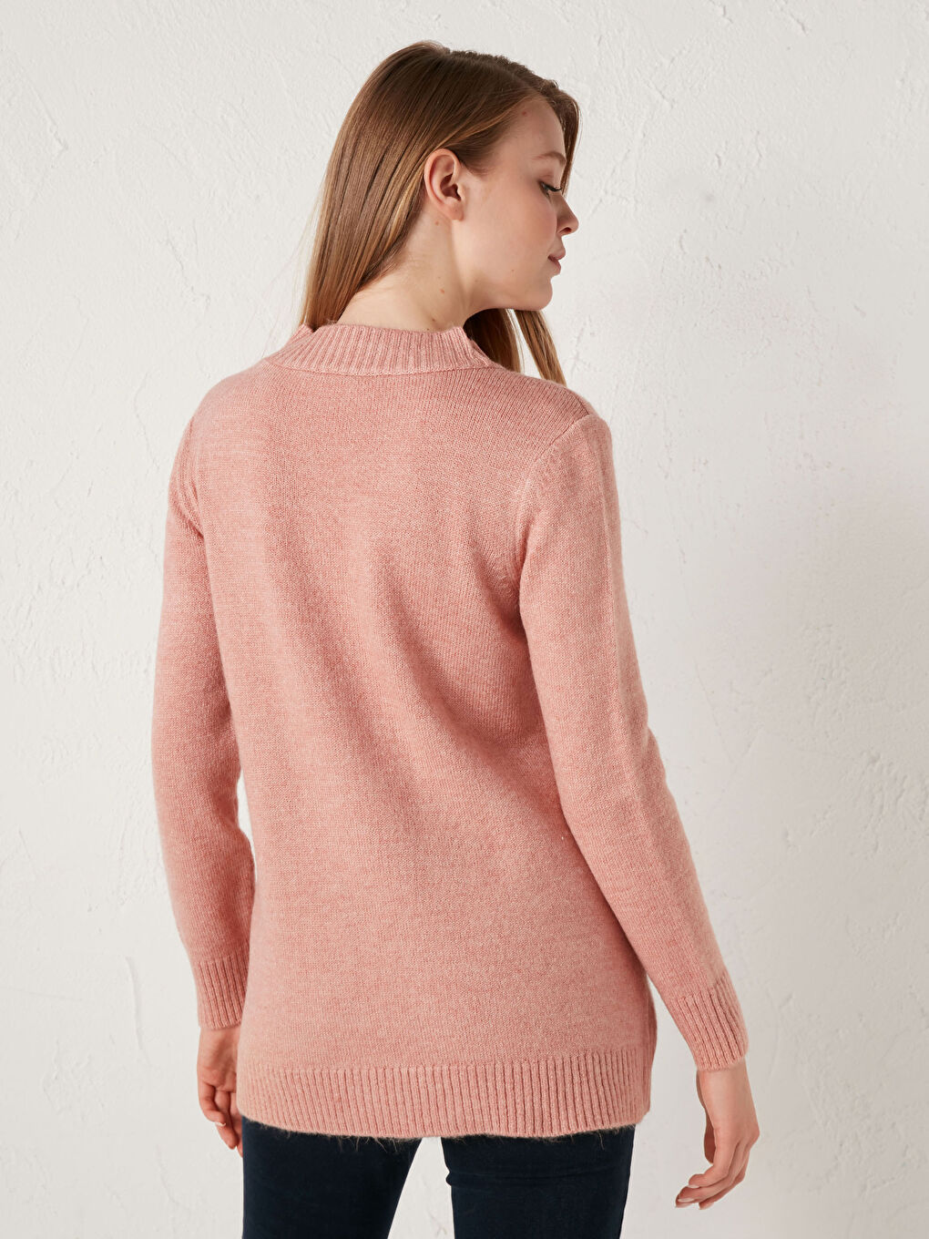 Свитер из трикотажа для беременных с круглым вырезом-4