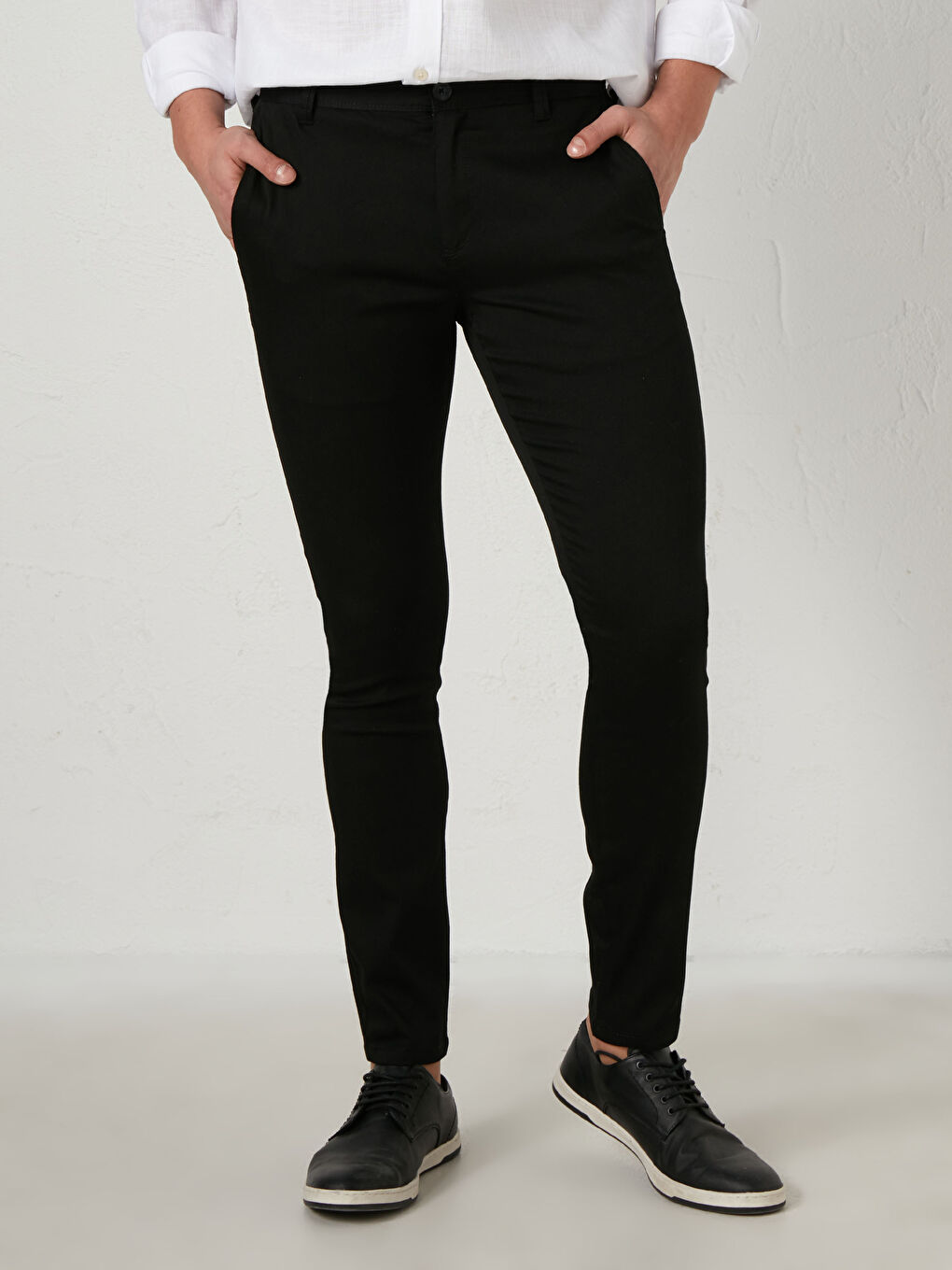 Siyah Ekstra Dar Kalıp Chino Pantolon-1