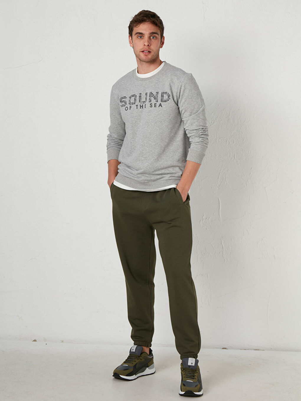 Gri Rahat Kalıp Bisiklet Yaka Baskılı Kalın Sweatshirt-2