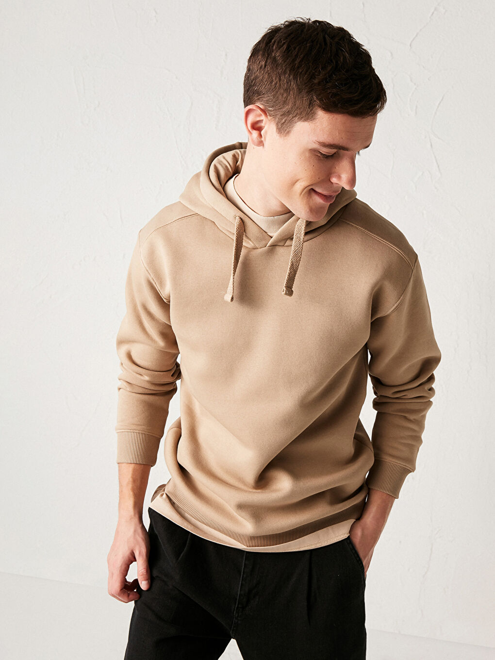 Bej Uzun Kollu Baskılı Erkek Hoodie-1