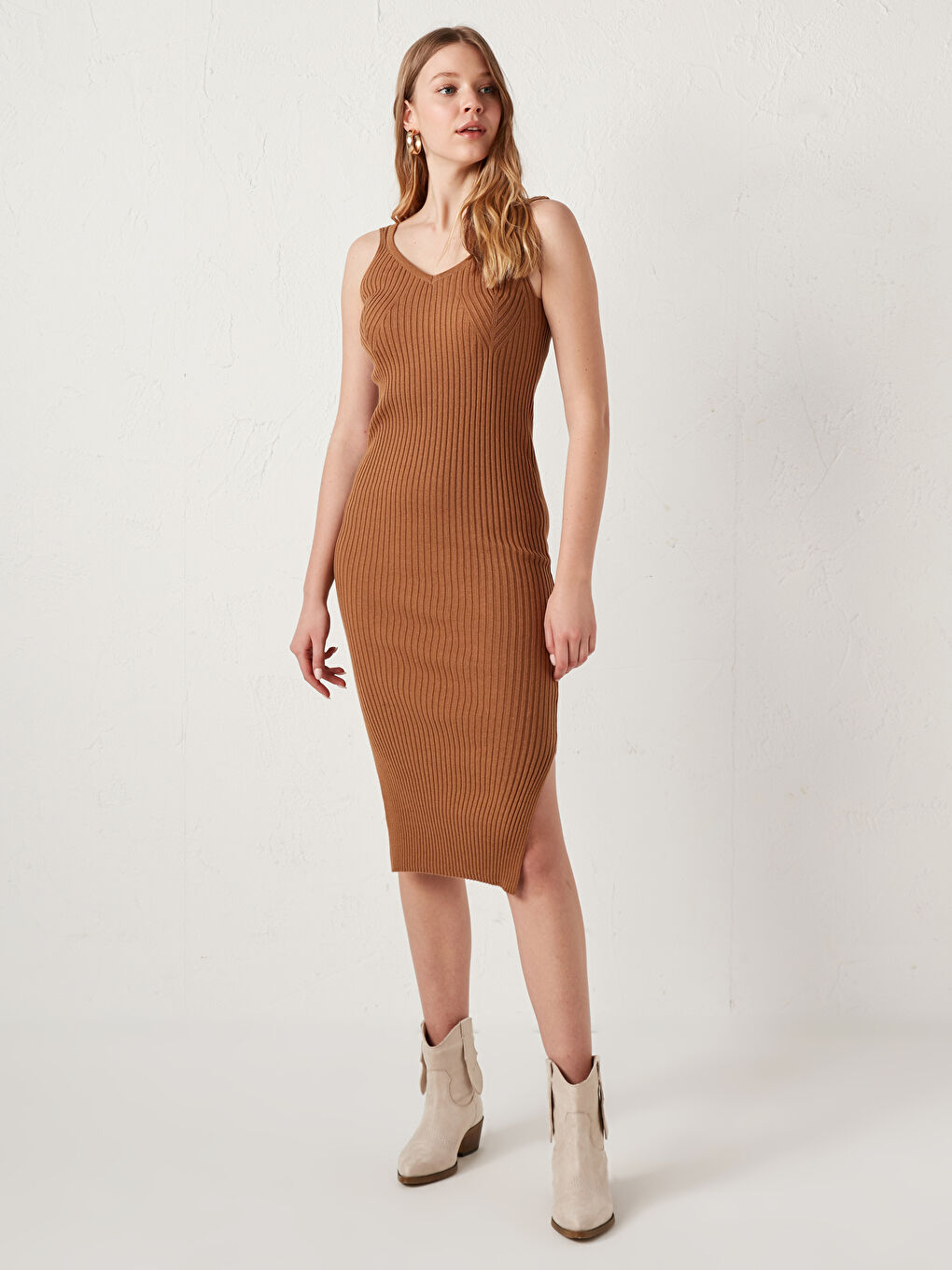 V Neck Sleeveless Basic Women's Knit Dress-2