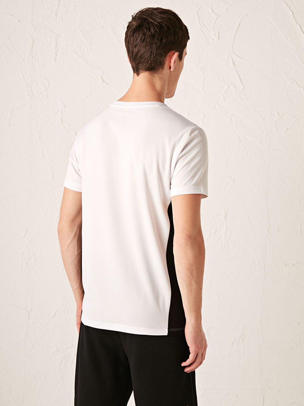 Футболка для спорта стандартного кроя с круглым вырезом-3