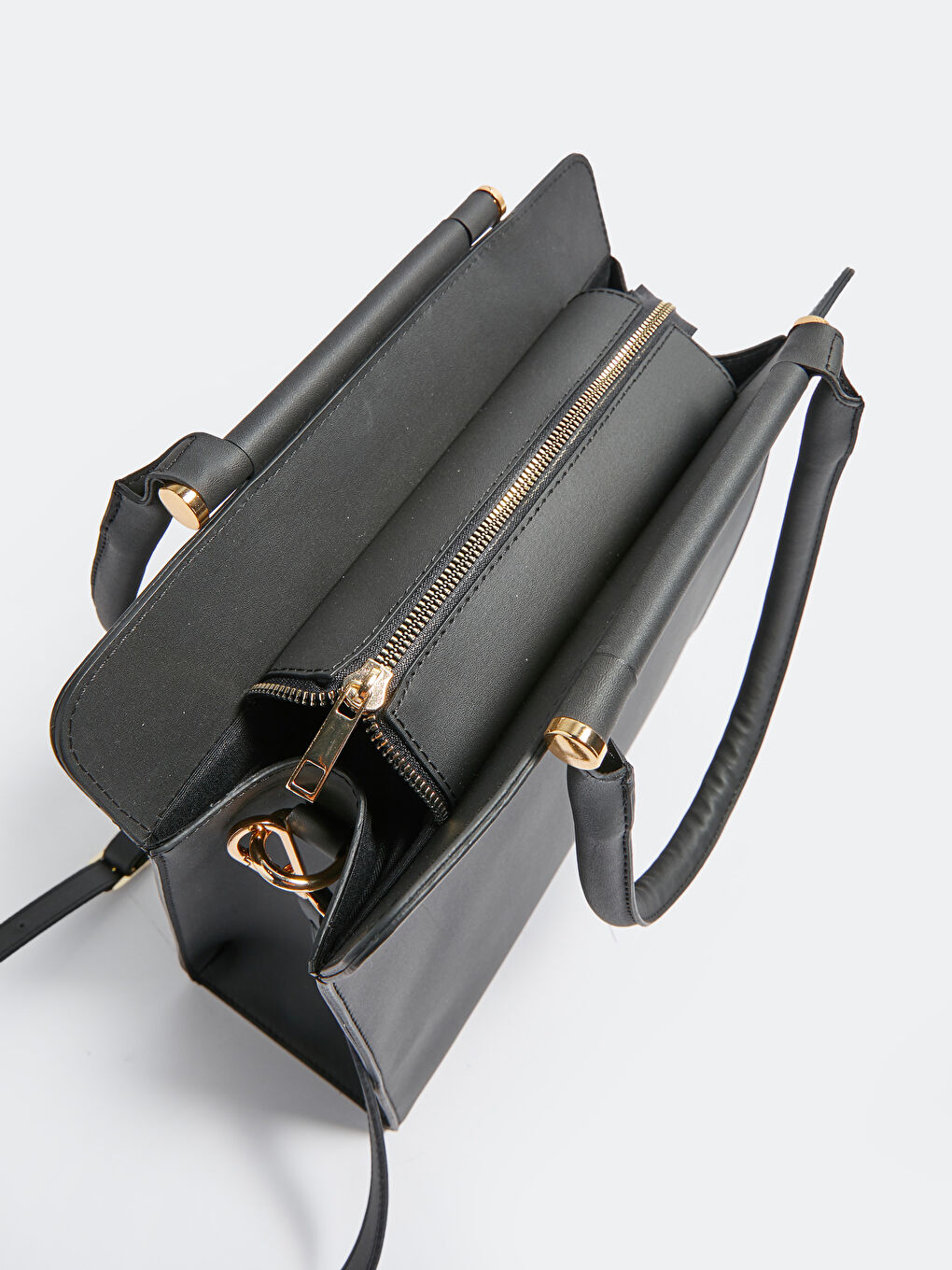 Siyah Askılı Deri Görünümlü Kadın Kol Çantası-2