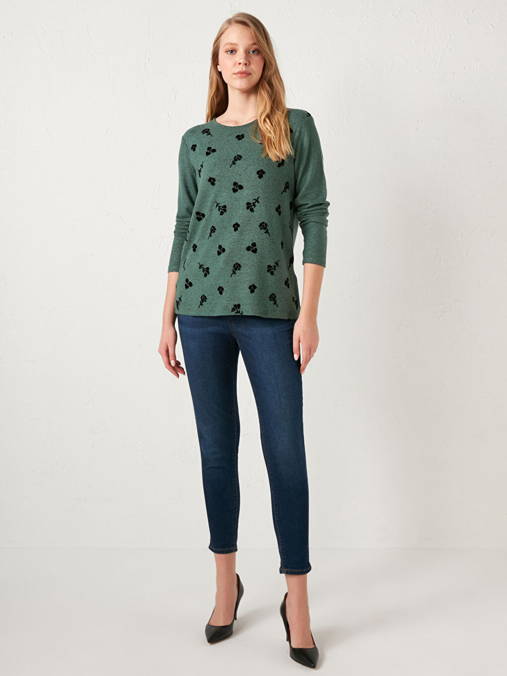 Yeşil Bisiklet Yaka Çiçek Baskılı Bluz-3