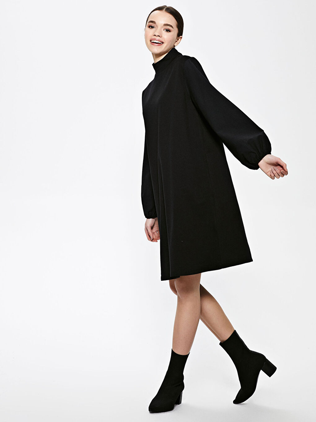 Siyah Yarım Balıkçı Yaka Düz Uzun Kollu Kadın Elbise-2