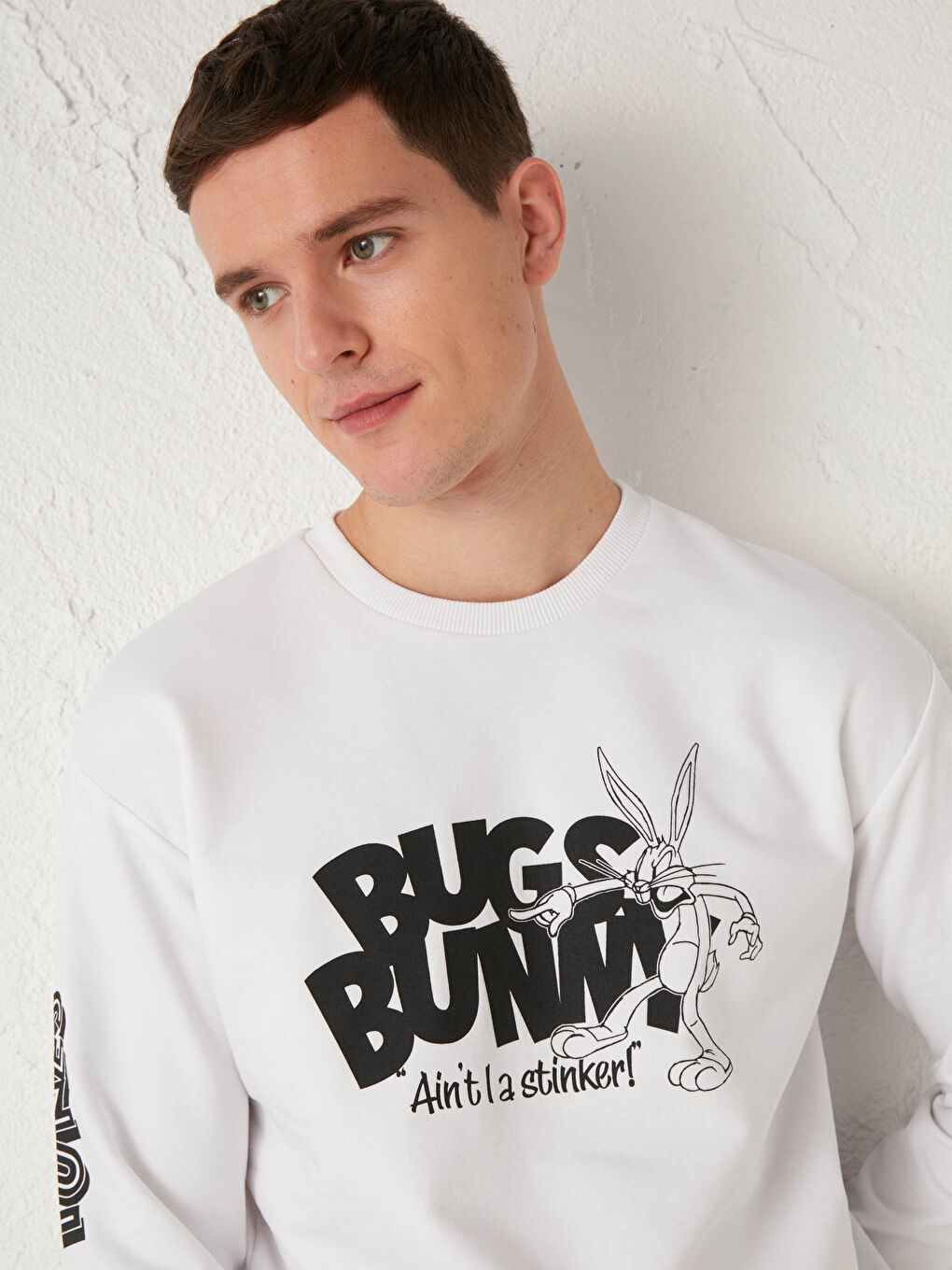 Beyaz Bisiklet Yaka Bugs Bunny Baskılı Kalın Sweatshirt-2