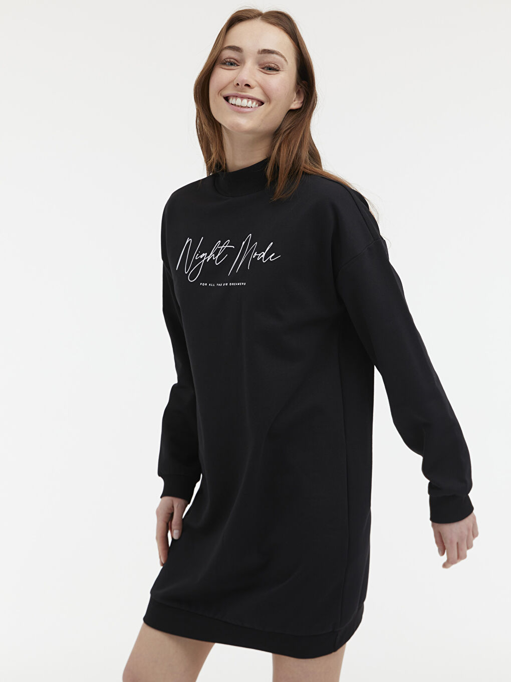 Siyah Yarım Balıkçı Yaka Slogan Baskılı Elbise-4