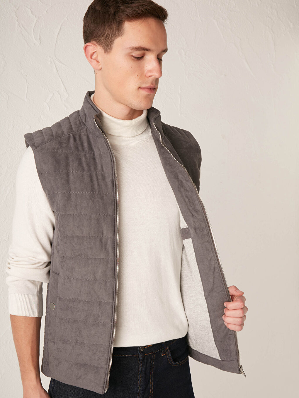 Standard Fit Stehkragen Weste-1