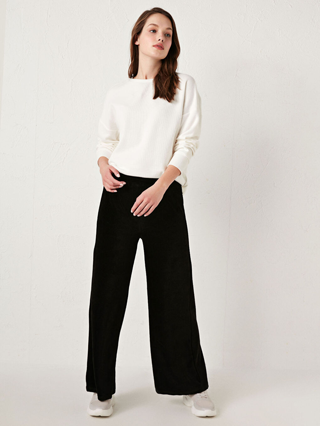 Elastic Waist Velvet Sweatpants