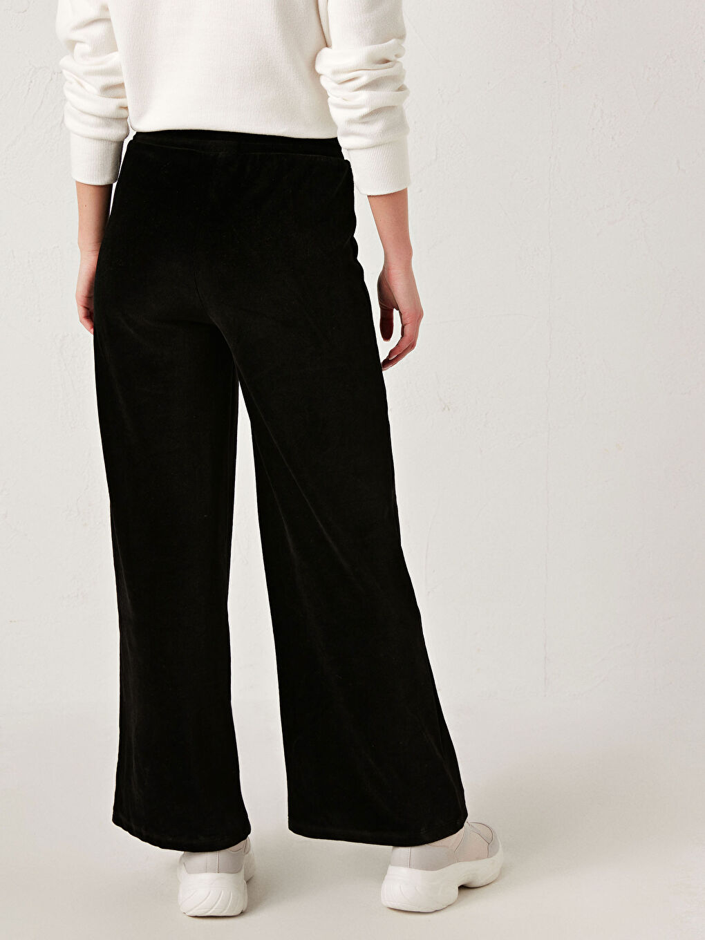 Elastic Waist Velvet Sweatpants-4