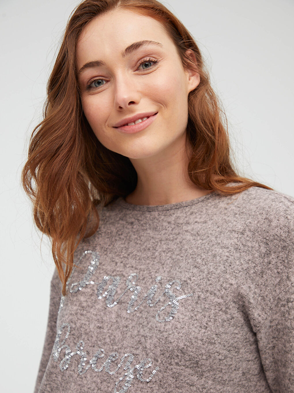 Pembe Bisiklet Yaka Payet İşlemeli Tişört