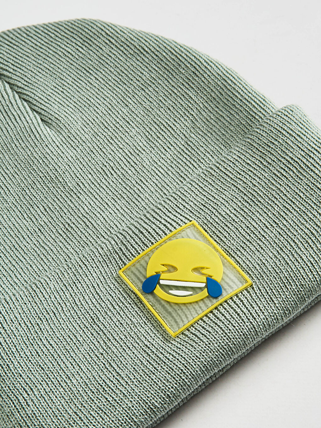 قبعة تريكو نساء بعلامة إيموجي-1