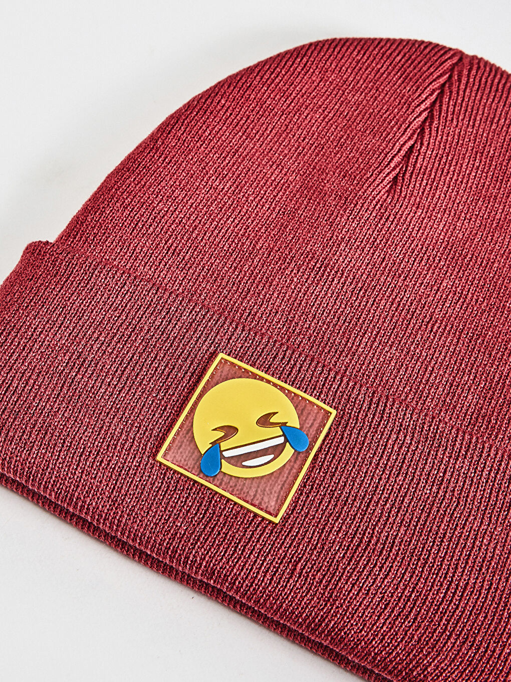 Pembe Kadın Emoji Etiketli Triko Bere-1