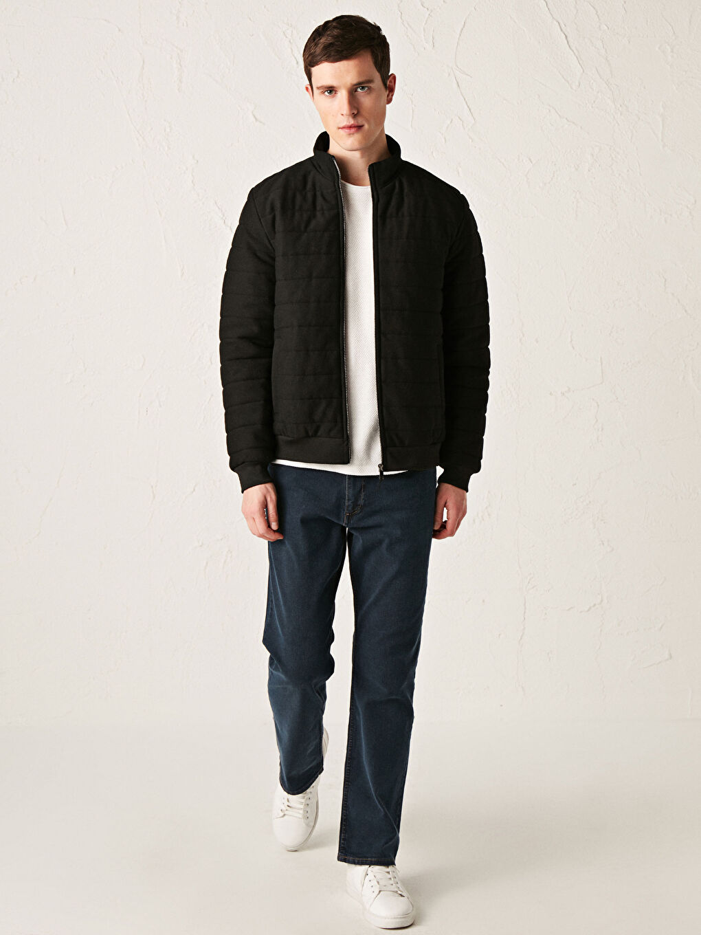 Siyah Slim Fit Dik Yaka Kapitoneli Erkek Mont-3