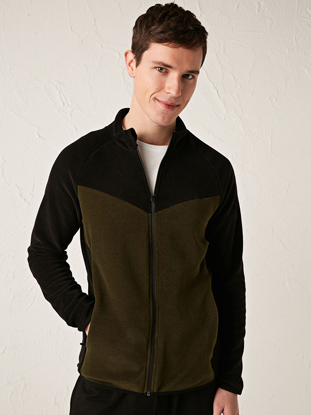 Siyah Standart Kalıp Aktif Spor Polar Erkek Hırka