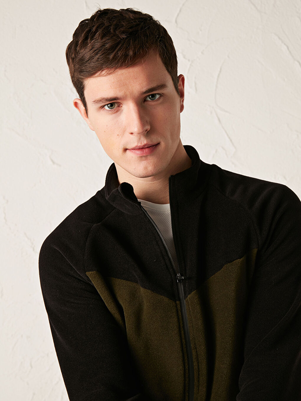 Siyah Standart Kalıp Aktif Spor Polar Erkek Hırka-1