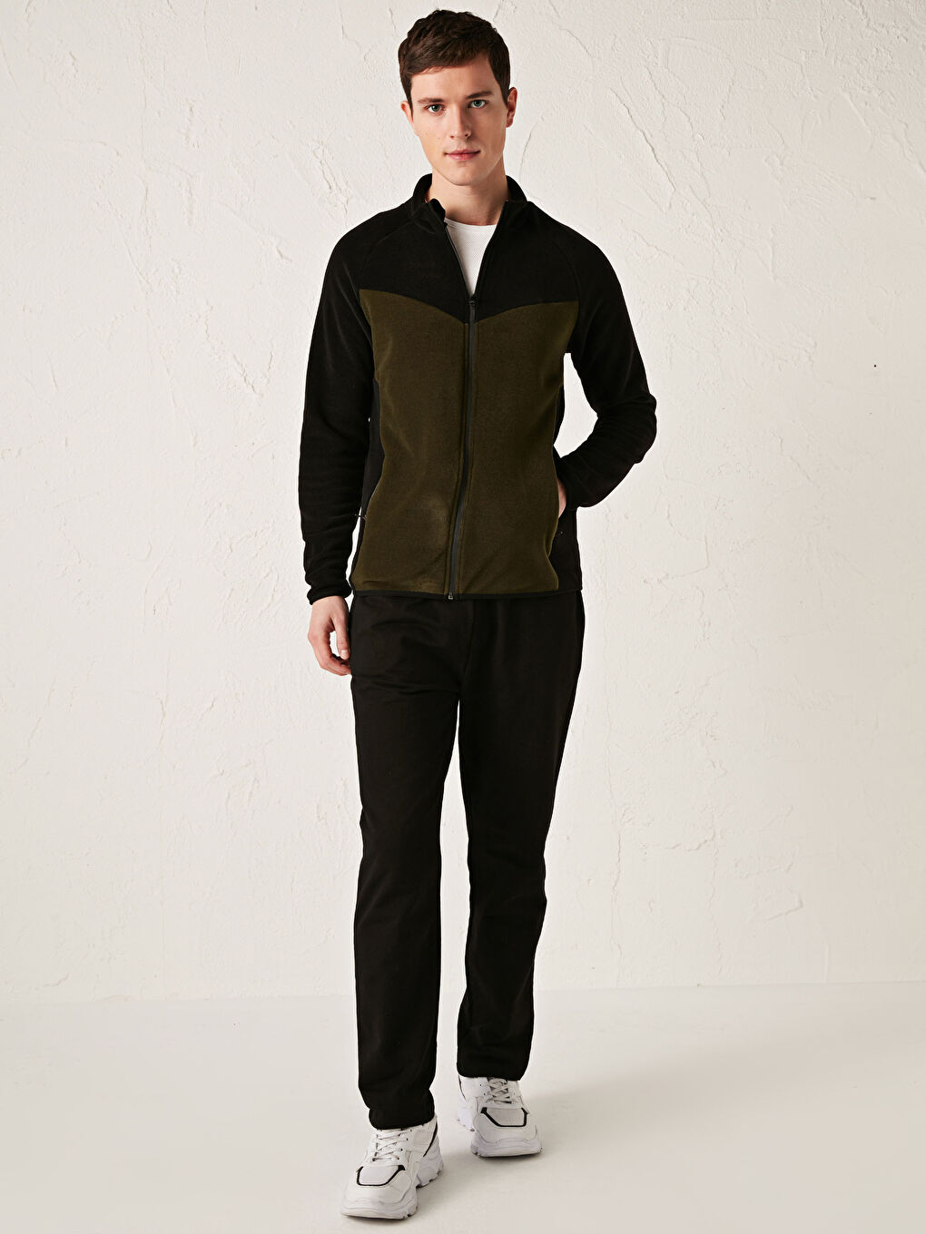 Siyah Standart Kalıp Aktif Spor Polar Erkek Hırka-3