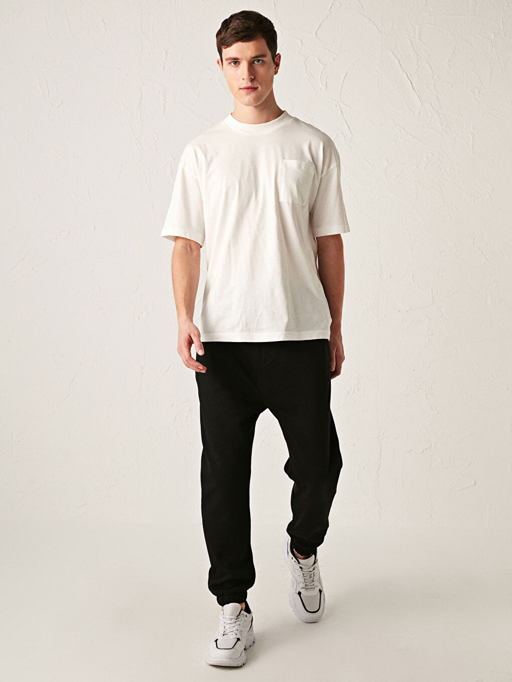 Siyah Havuç Kalıp Erkek Jogger Eşofman Altı