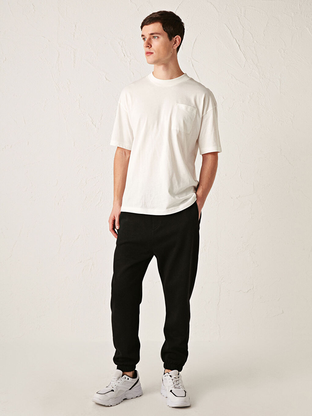 Siyah Havuç Kalıp Erkek Jogger Eşofman Altı-1