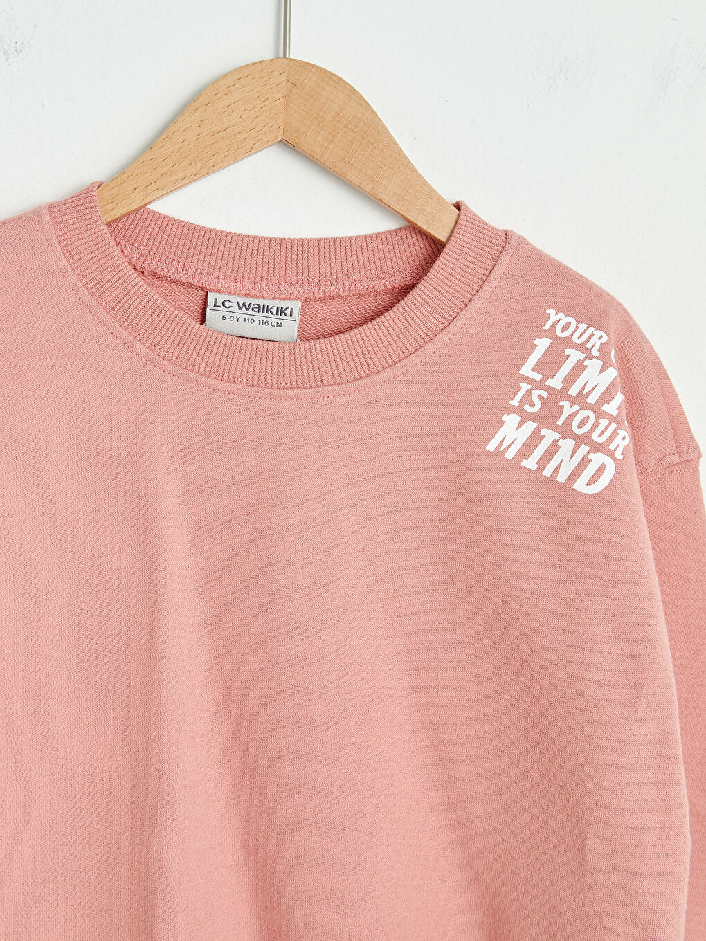 LCW Kids Crew Neck Printed Long Sleeve Girls' Sweatshirt