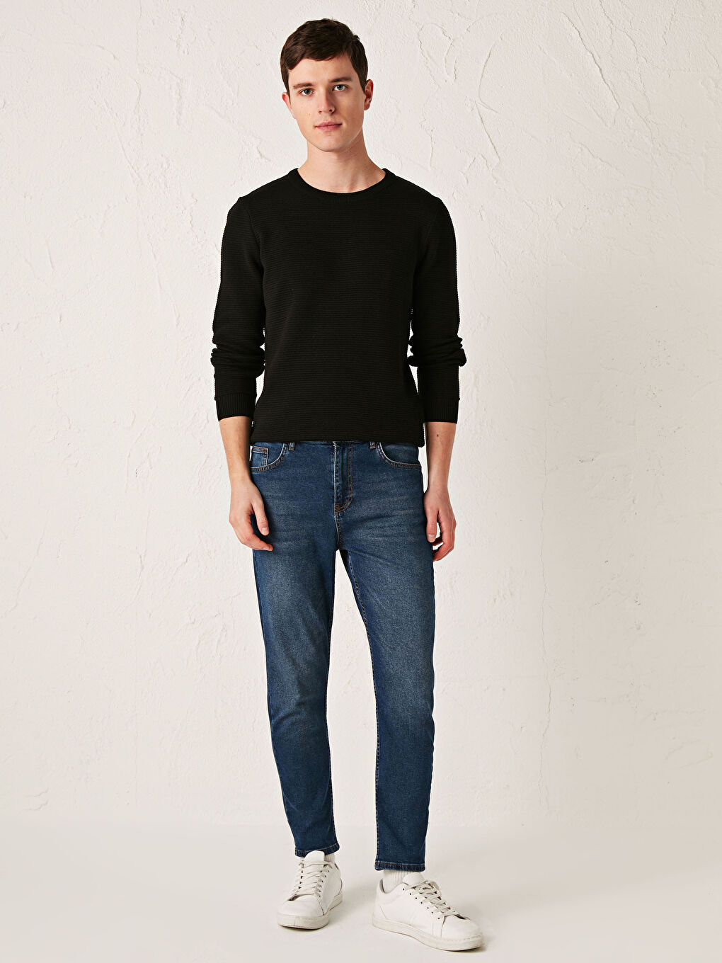 Дөңгелек жағалы жұқа трикотаж жемпір-2