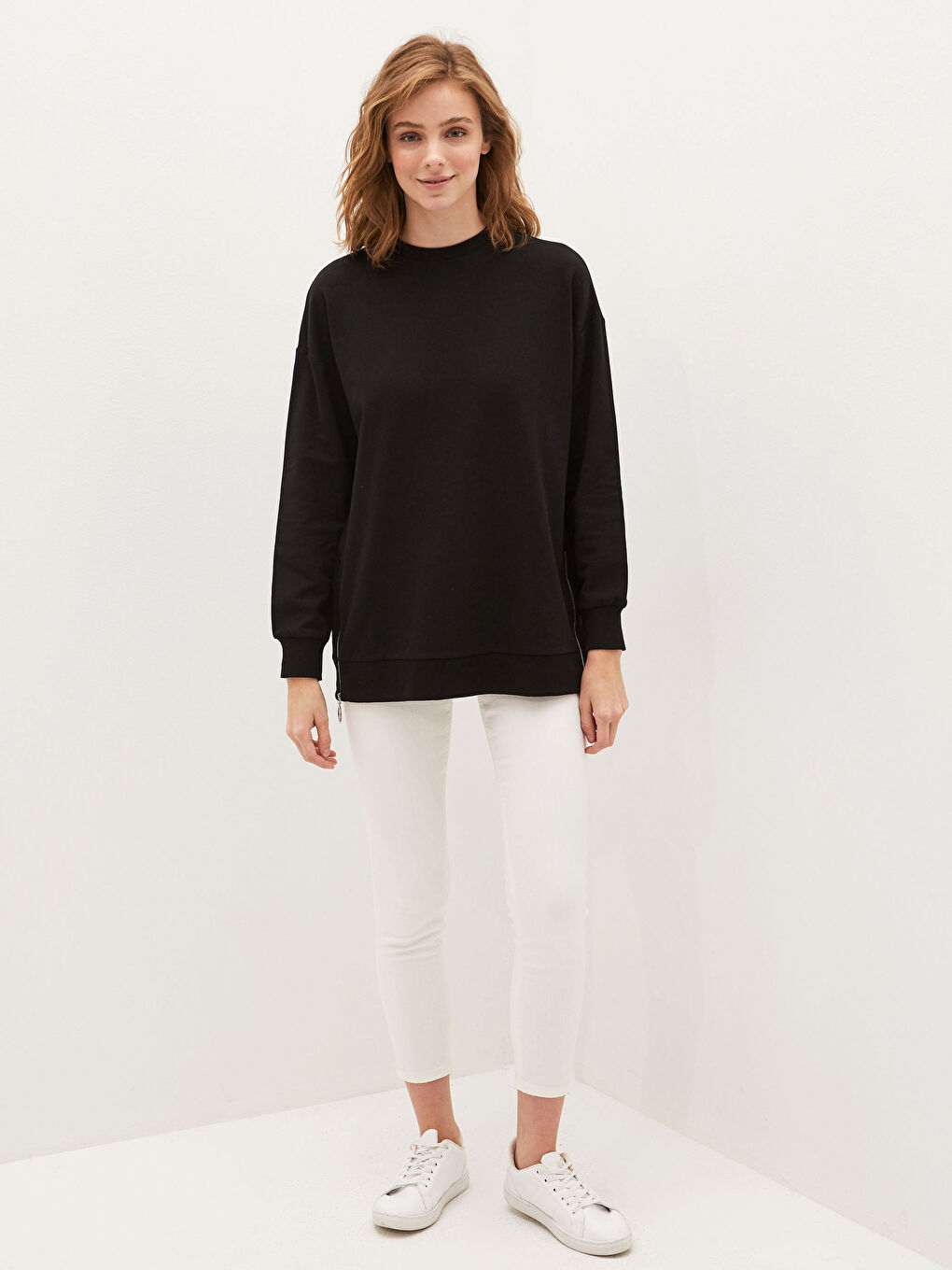 Siyah Bisiklet Yaka Fermuar Detaylı Uzun Kollu Kadın Sweatshirt-2