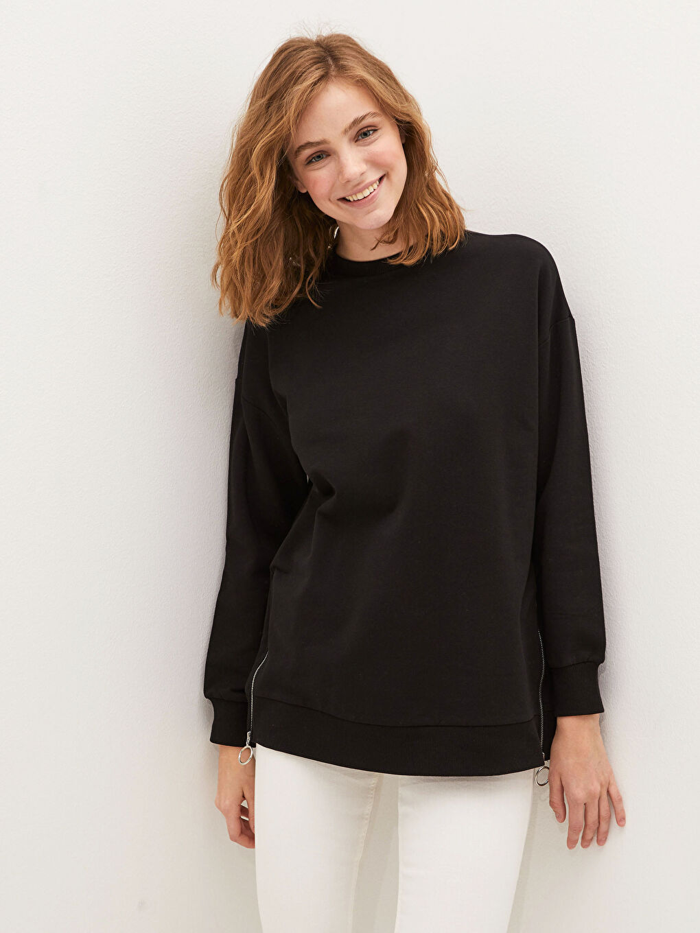 Siyah Bisiklet Yaka Fermuar Detaylı Uzun Kollu Kadın Sweatshirt-4