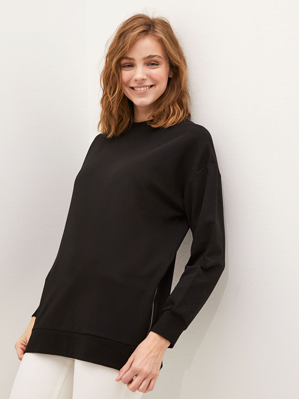 Siyah Bisiklet Yaka Fermuar Detaylı Uzun Kollu Kadın Sweatshirt