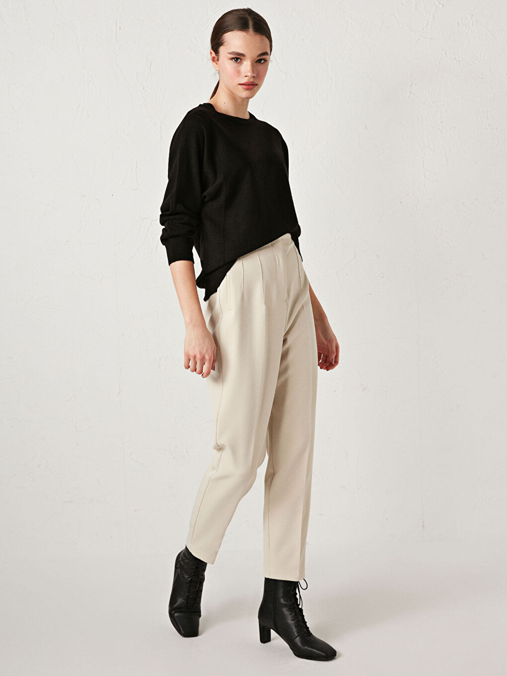 Crew Neck Basic Long Sleeve Women's Knitwear Sweater-3