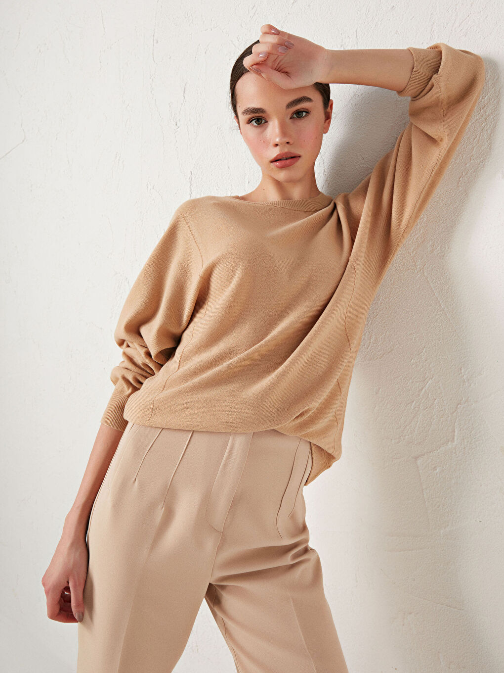 Pull-over Basique à Col Rond et Manches Longues pour Femmes en Tricot-1