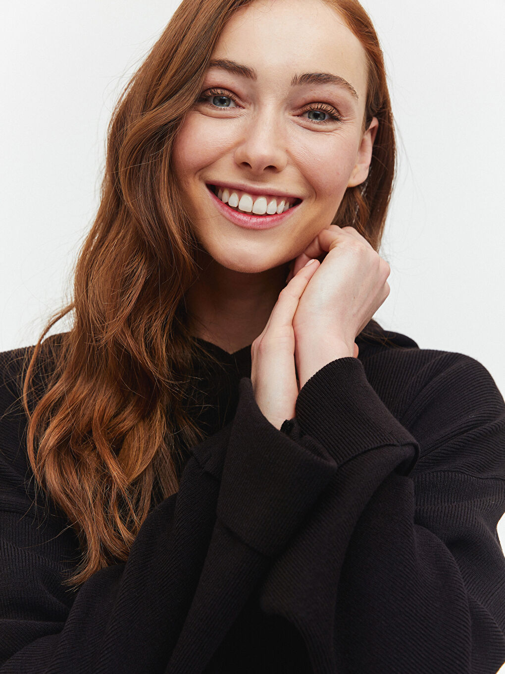 Siyah Kapüşonlu Triko Kazak-1