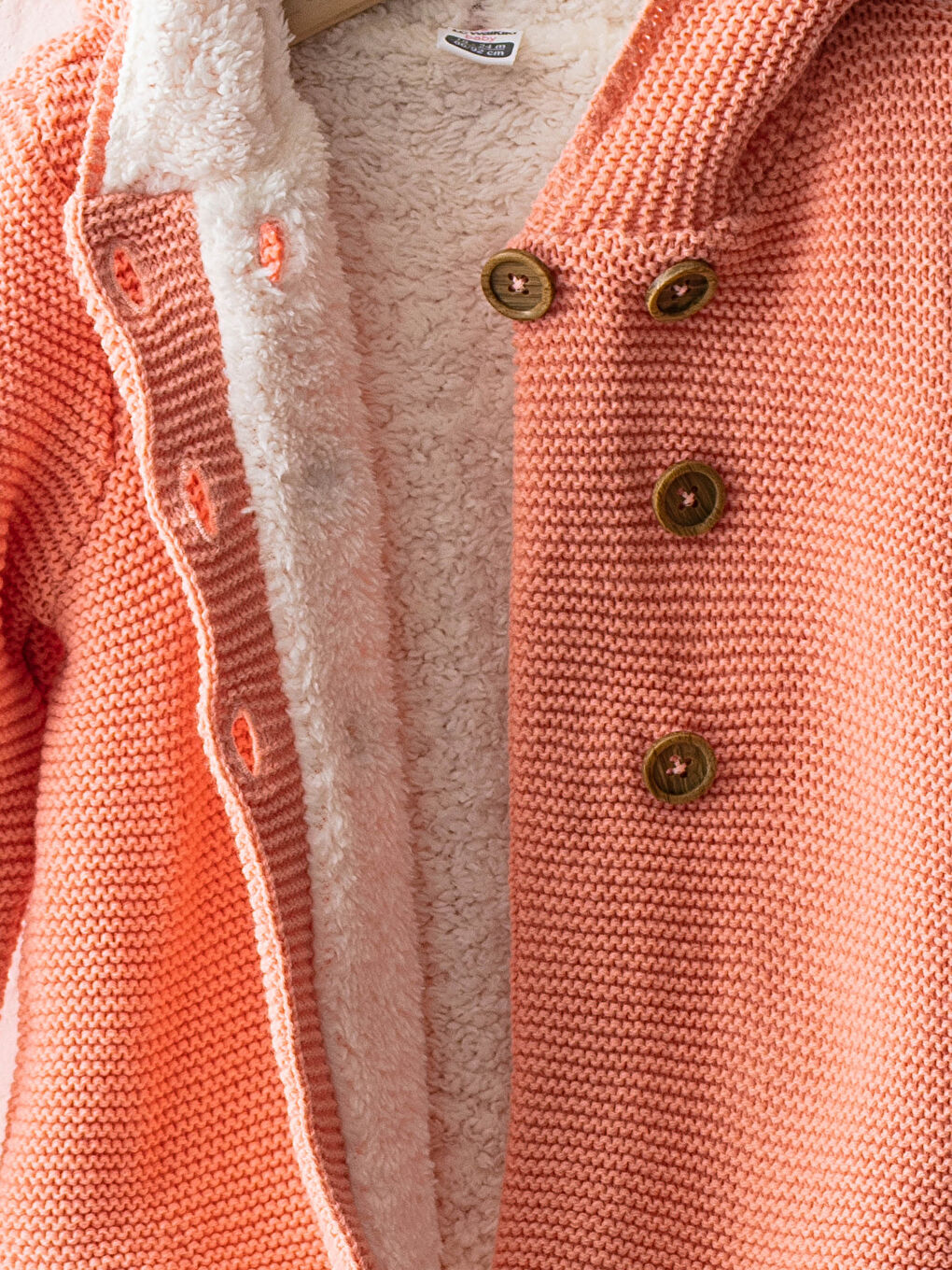 Kapüşonlu Uzun Kollu Kız Bebek Düğmeli Triko Hırka-2