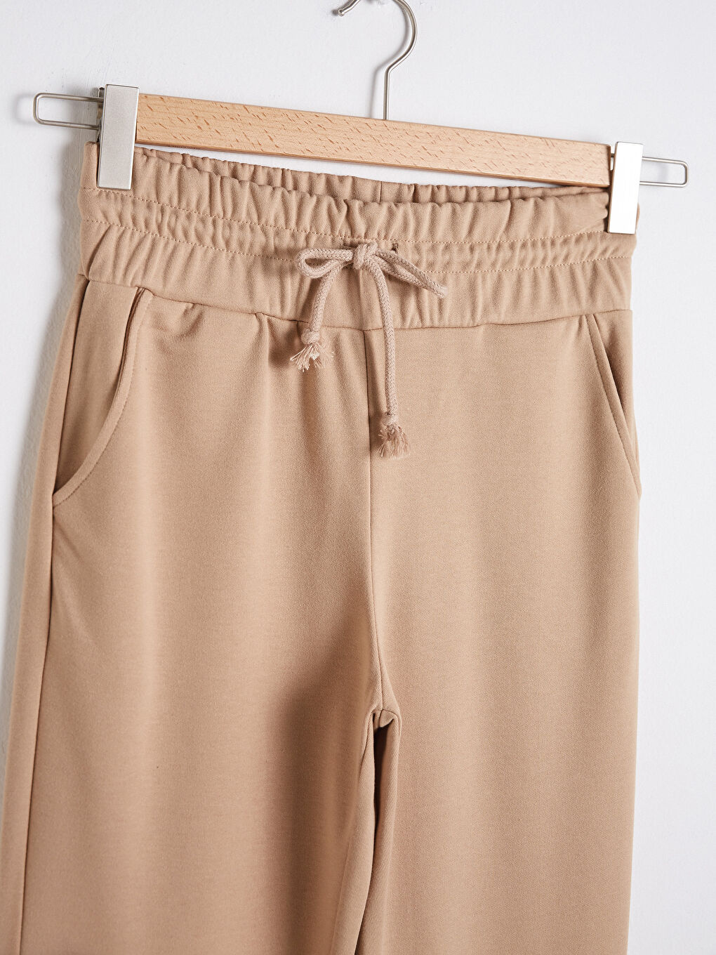 Спортивные брюки с эластичной резинкой на талии-6