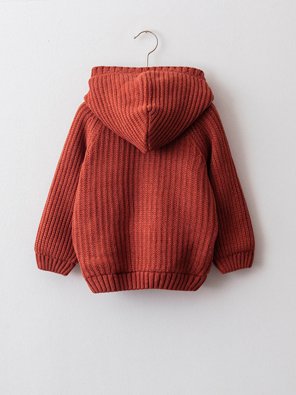 Kahverengi Kapüşonlu Uzun Kollu Erkek Bebek Triko Fermuarlı Hırka-1