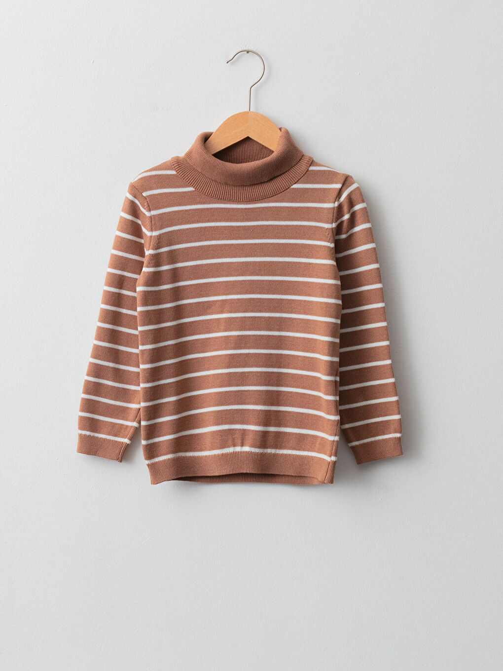 سترة تريكو مخططة كم طويل ياقة هاي نيك اولاد رضع