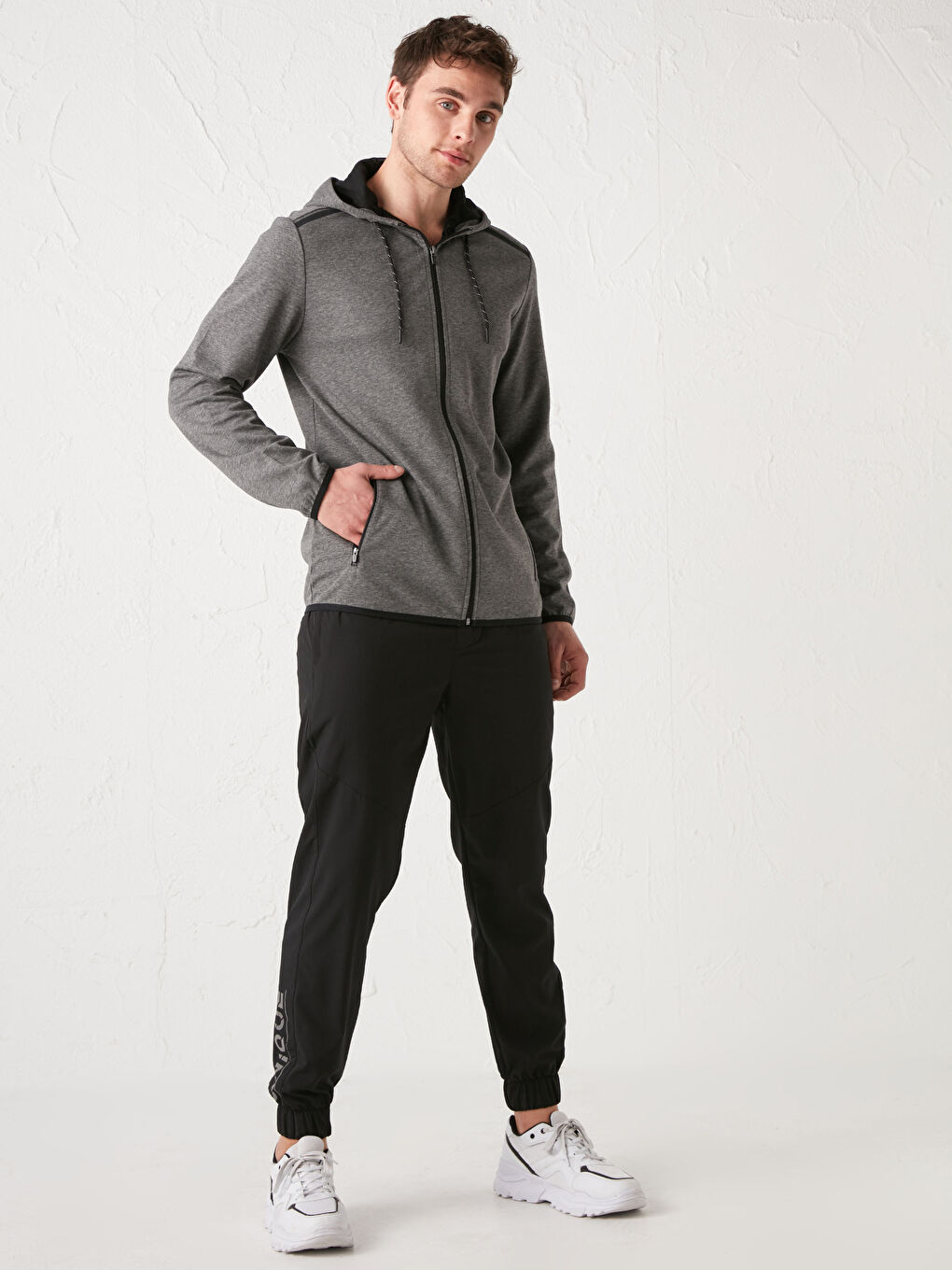 Gri Standart Kalıp Kapüşonlu Erkek Aktif Spor Hırka-3