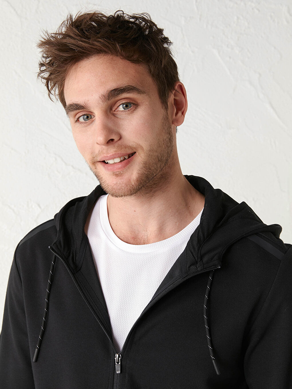 Siyah Standart Kalıp Kapüşonlu Erkek Aktif Spor Hırka-1