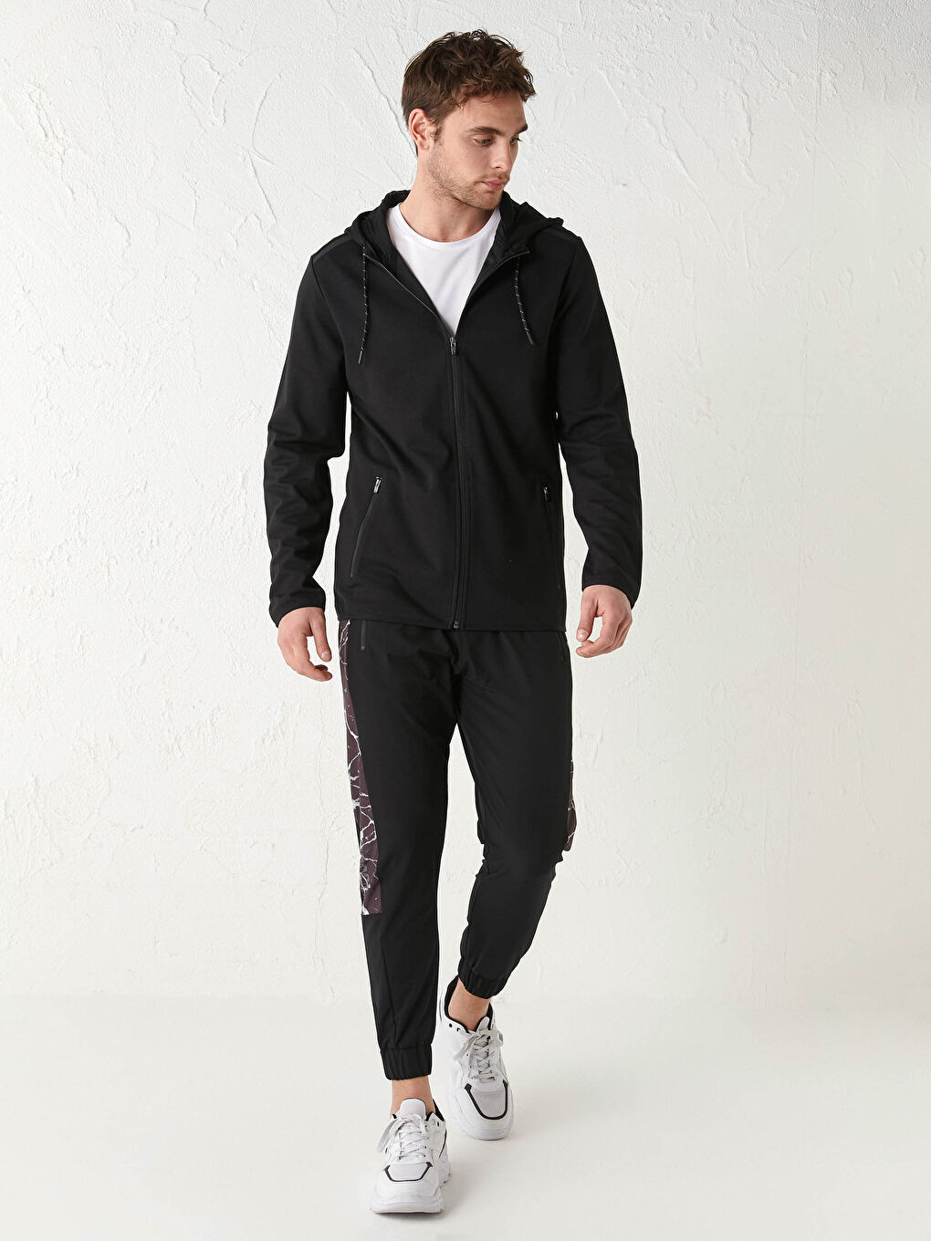 Siyah Standart Kalıp Kapüşonlu Erkek Aktif Spor Hırka-3