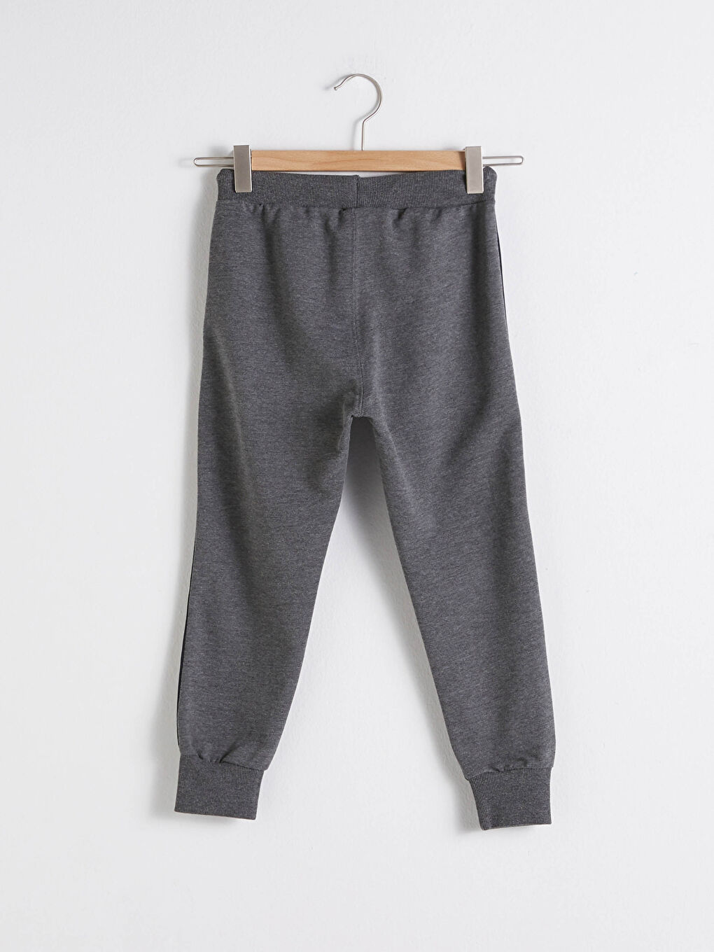 Спортивные штаны-джоггеры для мальчиков-1