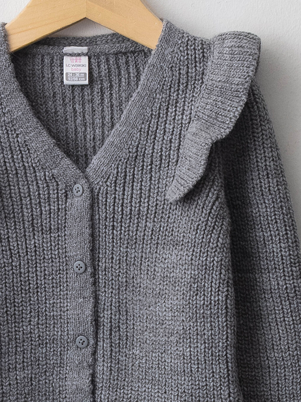 Gri V Yaka Fırfır Detaylı Düğmeli Uzun Kol Kız Bebek Hırka-2