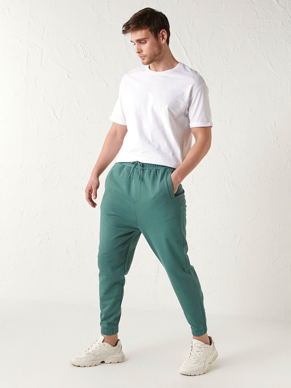 بنطلون رياضي فضفاض للرجال