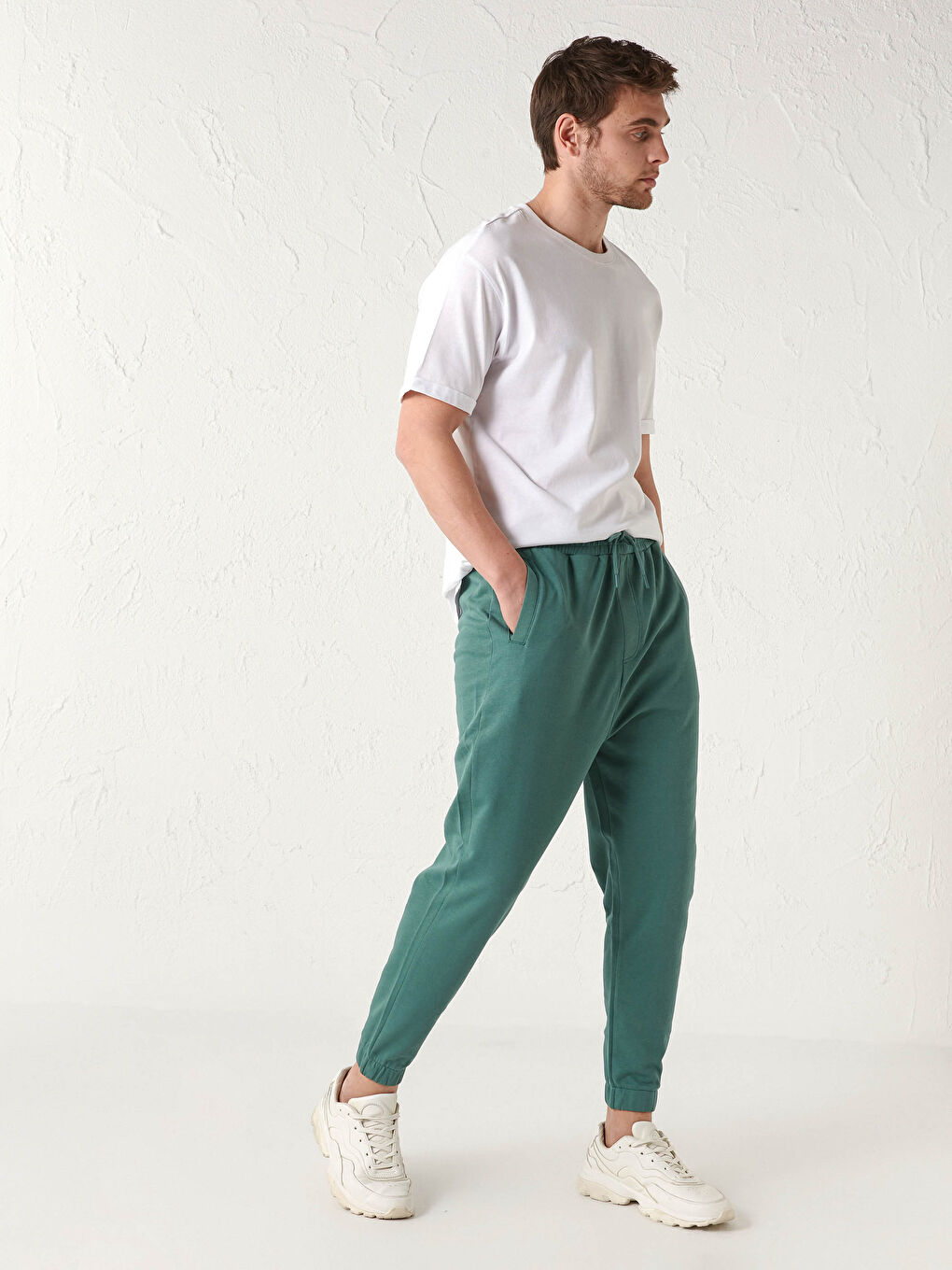 بنطلون رياضي فضفاض للرجال-1