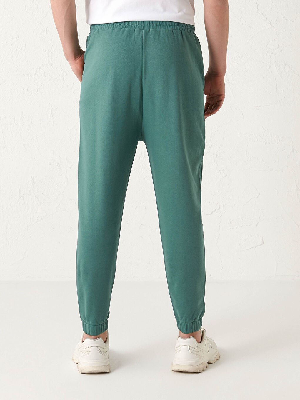 بنطلون رياضي فضفاض للرجال-4