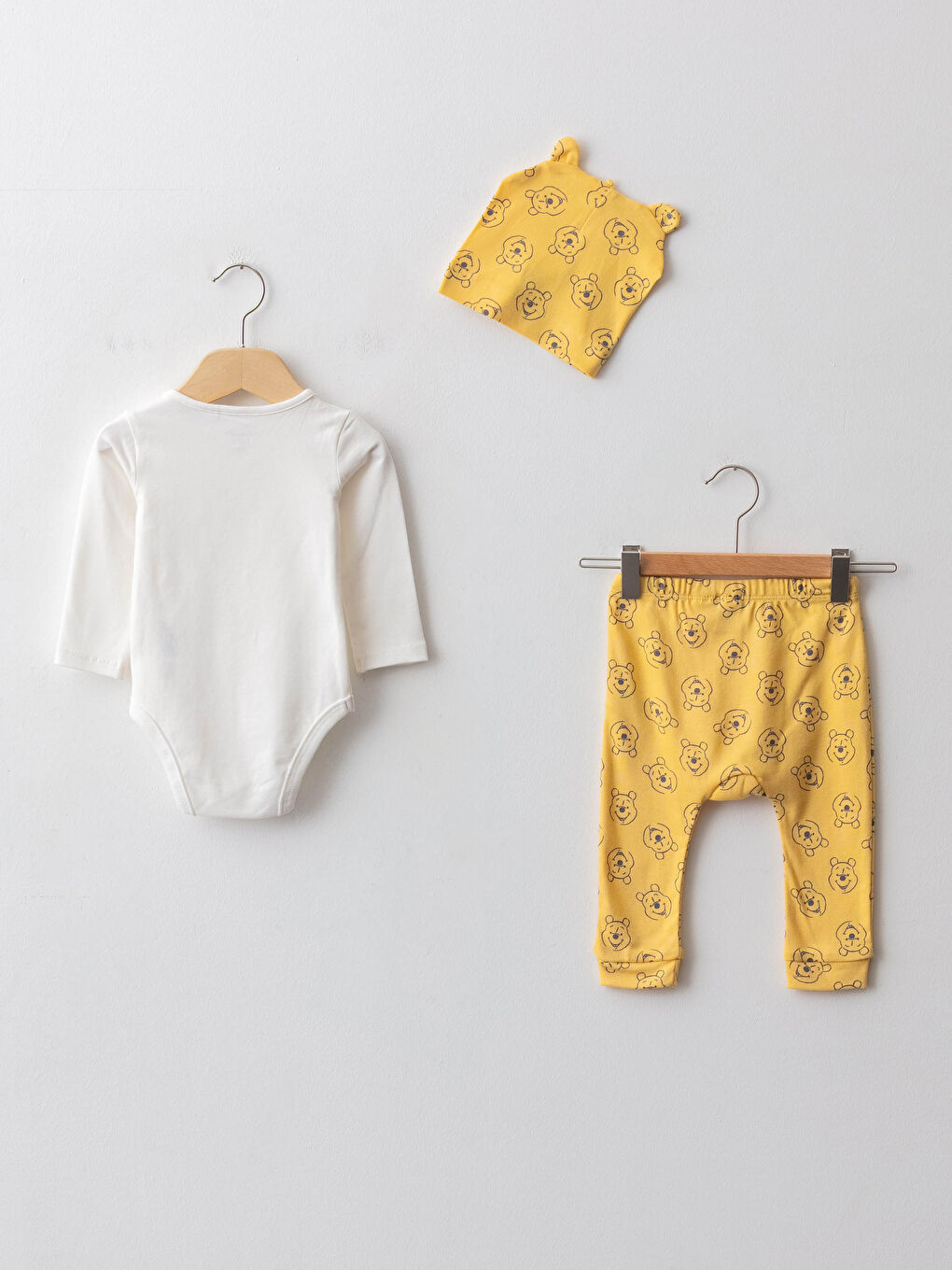 Bisiklet Yaka Uzun Kollu Winnie the Pooh Baskılı Pamuklu Erkek Bebek 3'lü Takım-1