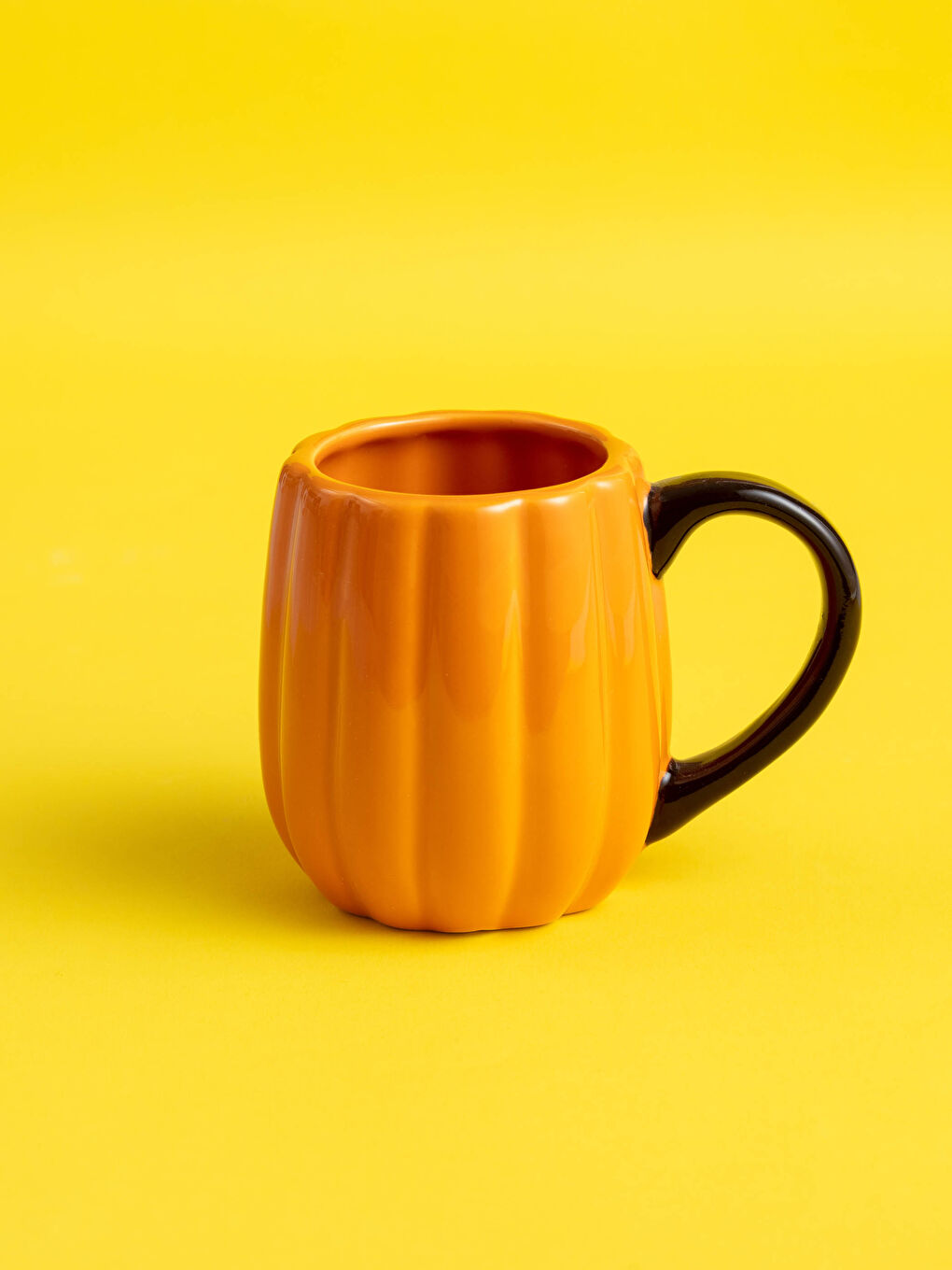 Pumpkin Shaped Ceramic Mug & Cup 240 Ml-1